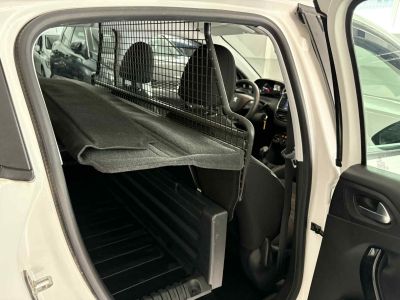 Peugeot 208 Blue HDI Pro Active 