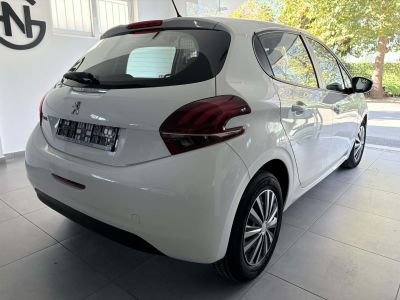 Peugeot 208 Van