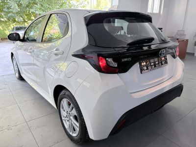 Toyota Yaris Hybrid / Active 