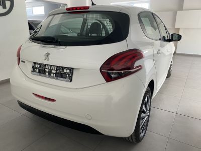 Peugeot 208 Van 